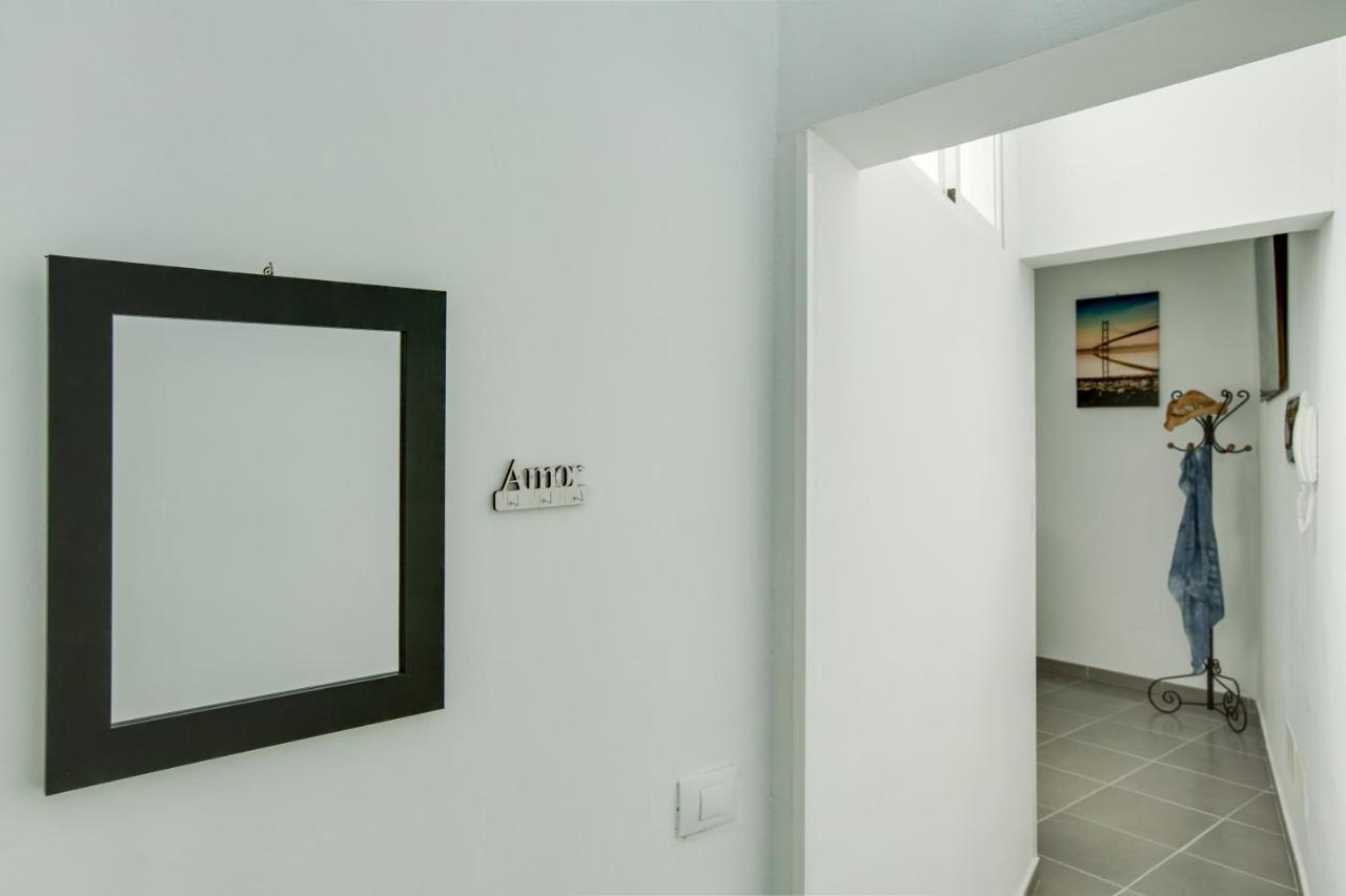 2B El Amore Vecindario  Exterior photo